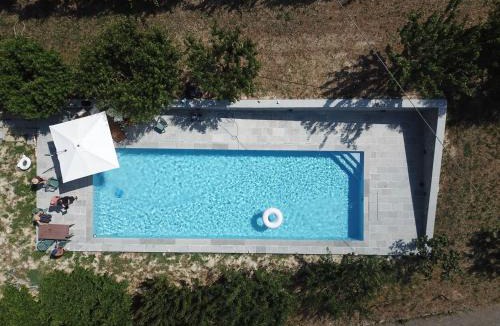 Cossano Belbo Apartment | Villa Belpoggio Langhe Wine Country 15m pool High-Speed WiFi