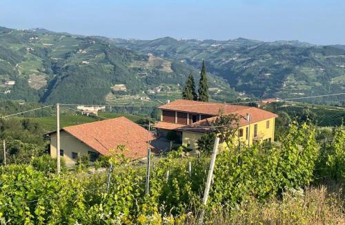Cossano Belbo Apartment | Villa Belpoggio Langhe Wine Country 15m pool High-Speed WiFi