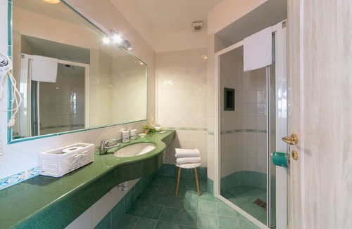 Sant'Angelo Hotel | Villa Bina Sea Hotel