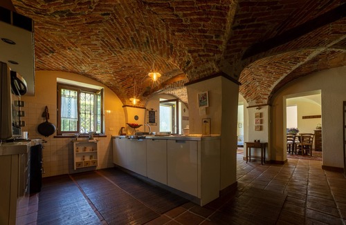 Morozzo Villa | VILLA BOTTERA whit Jacuzzi in the garden from LANGHE/ALBA and the ALPI