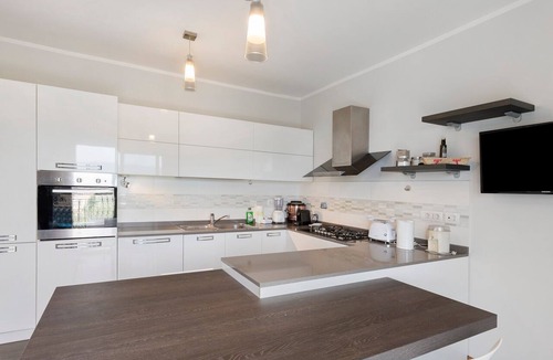 Diano Marina Villa | Villa 'Capo Berta View' with Sea View, Wi-Fi and Air Conditioning
