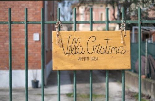 Medicina Apartment | Villa Cristina - Air Conditioning, Garden, Private Parking & Premium Beds