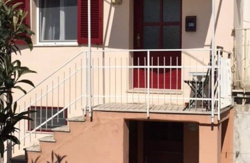 Barchi Apartment | Villa del Monte - cosy apartment 1-2 pers. with garden - authentic italian life