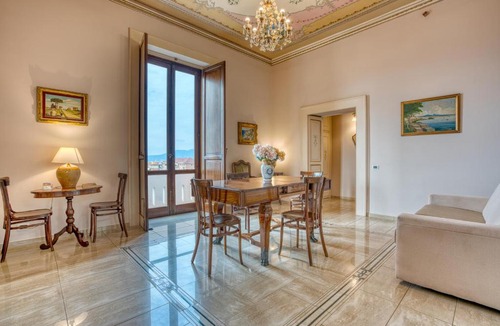 Angri Apartment | Villa Desiderio Baronessa Apartment vista Vesuvio Pompei