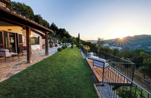 Montone Villa | Villa Destino, Luxury Italian Villa in Umbria