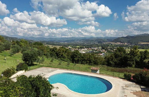 Bivio Lugnano Villa | Villa Dogane by MMega