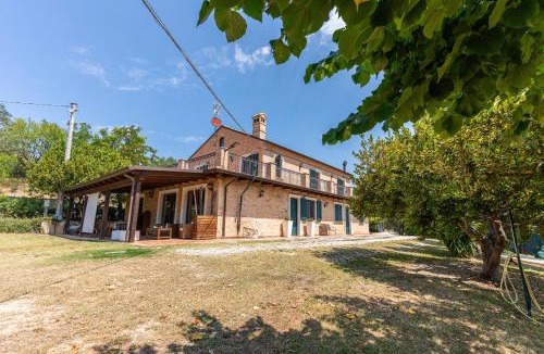Lapedona House | Villa Dolce Vita - Vista Colline, Jacuzzi, 3Suites & 5min dal mare