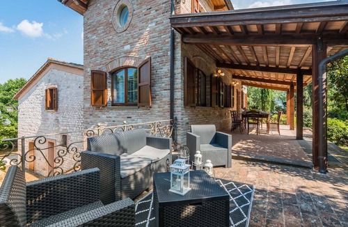 Cagli Villa | Villa Durante - Private villa, 5 bedrooms, pool, wifi, pets, Marche