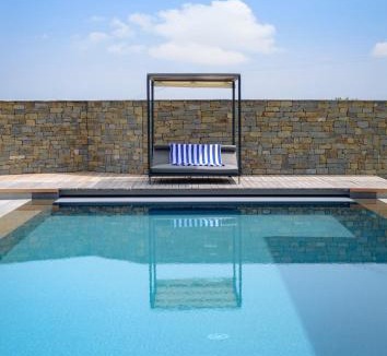 Castiglione Tinella Villa | Villa Elegante Esclusiva fra le Vigne Piemontesi con Piscina Riscaldata