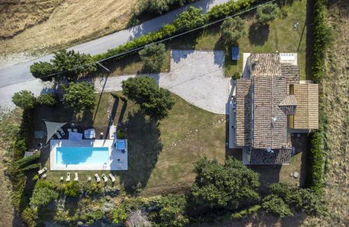 San Costanzo Villa | Villa Elettra 12&2 by Marche Holiday Villas