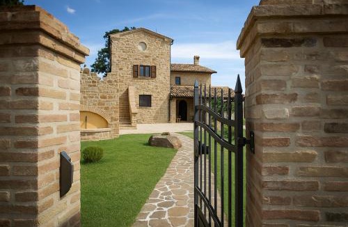 Castelraimondo Villa | VILLA ERMELINDA - Ville Carborello