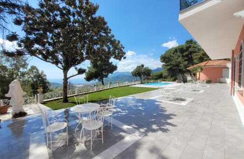 Ogliara House | VILLA ESMERALDA