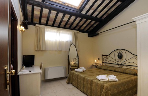 Cologna Spiaggia Hotel | Villa Fiorita