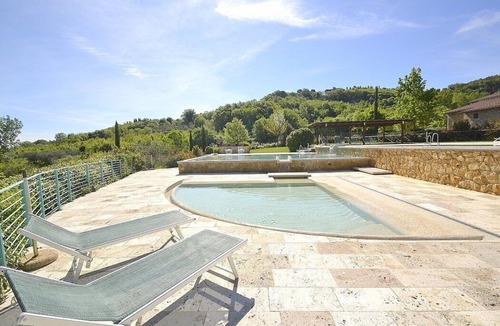San Macario In Monte House | Villa Fontanile B: An elegant and welcoming apartment that is part of a small villa surrounded by the greenery, with Free WI-FI.