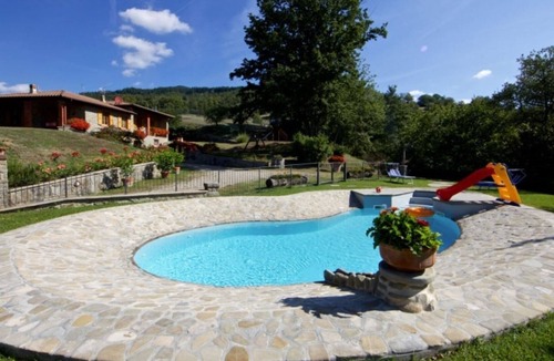 Stia Villa | Villa Heidi. Sleeps 6. Private pool.