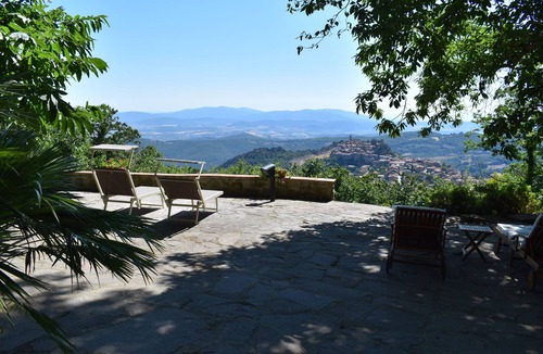 Roccastrada Villa | Villa "Il Diaccio" with a panoramic view of the Tuscan Maremma