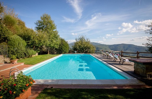 Castiglion Fiorentino Villa | Villa immersed in the nature, relax and privacy, private pool and garden
