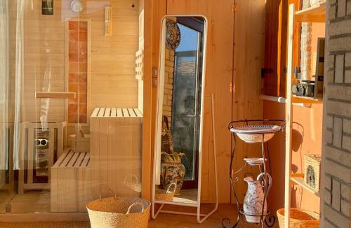 Montelirossi House | Villa immersa nel verde