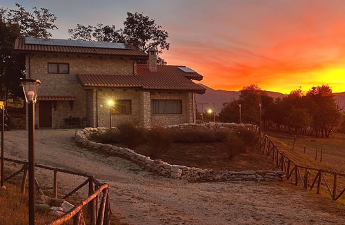 Roccamorice Villa | Villa in Majella National Park near the Celestine hermitages.