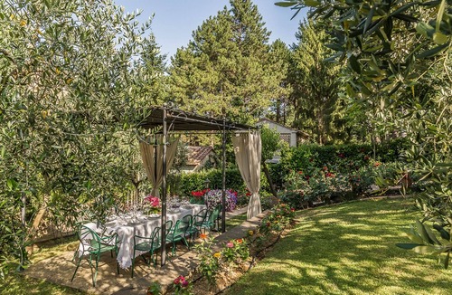 Ripoli House | Villa in Monterchi-Arezzo,Pool,Whirlpool,Wi-Fi,Aircon,gorgeous view, sleep 10
