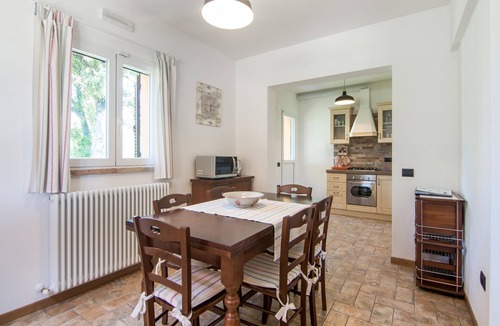 Ostra Vetere House | Villa in Ostra Vetere with Pool and Jacuzzis