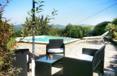 Castelnuovo di Val di Cecina House | Villa in Sasso Pisano wuith garden