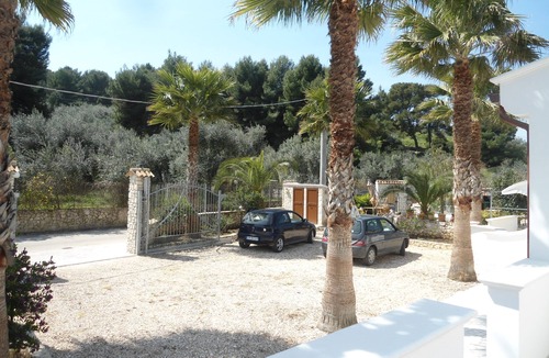 Defensola Villa | Villa in Vieste 150 m from the sea and from the beach with veranda and garden.