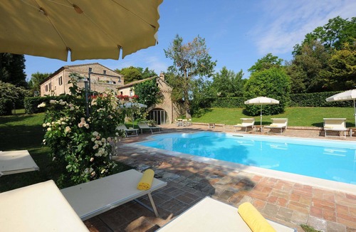 Montemaggiore al Metauro Villa | Villa rent with swimingpool, garden, tenniscurt, near the sea