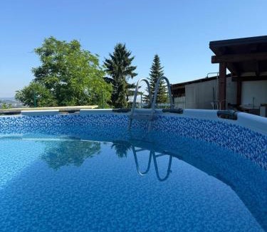 Asti Apartment | Villa Katalea - piscina privata e barbecue