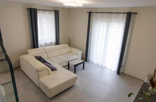 Asti Apartment | Villa Katalea - piscina privata e barbecue