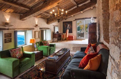 Campello sul Clitunno Villa | Villa la Sorgente, a fortress with private pool