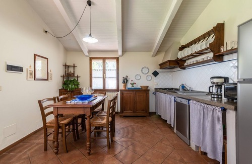Bucine Villa | Villa 'La Stalla Il Sole Verde' with Shared Pool, Wi-Fi, Pets Allowed