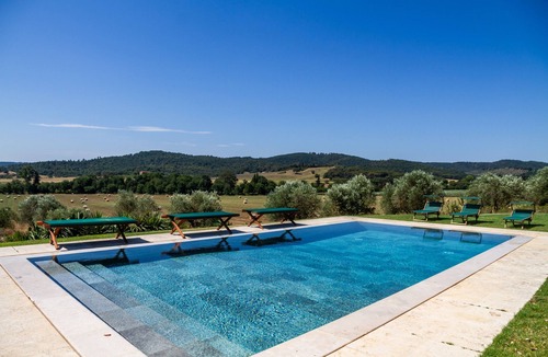 Gavorrano Villa | Villa 'La Vigna' with Private Pool, Wi-Fi and Air Conditioning
