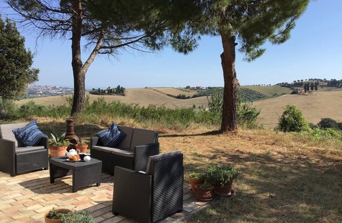 Cologna Spiaggia House | Villa Maise sleeps 8 in 4 Bedrooms, 3 Bathrooms, Stunning Views, 3km from Beach