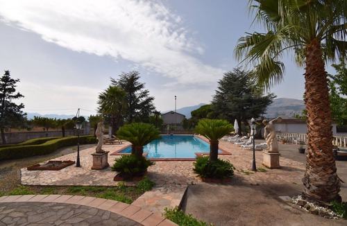 Caccianova Villa | Villa Martino in Cosenza, private pool