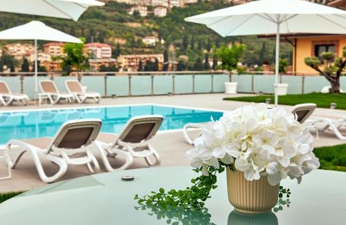San Vito Chietino Apartment | Villa Mary Pool