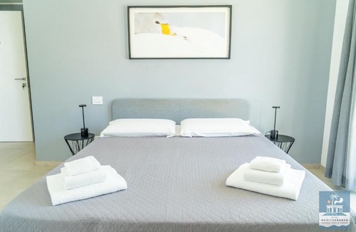 Santo Spirito Apartment | Villa Mediterranea Apartments - Seaview, Pool & Garden