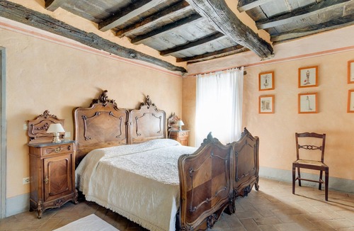 Castel Focognano House | Villa Montanina - Relax in Tuscany