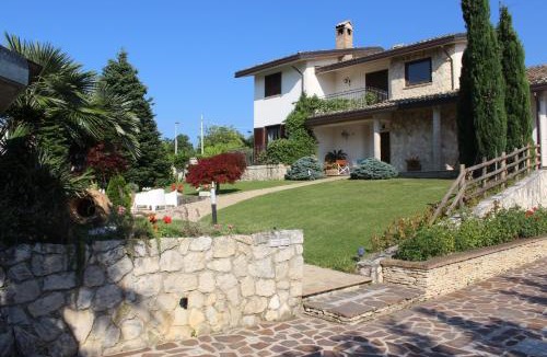 Lettomanoppello Villa | Villa Nicolai tra Mare e Montagna