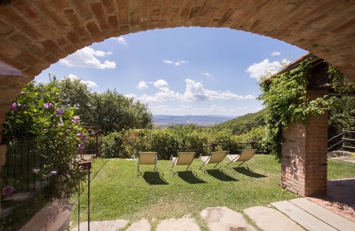 Arezzo Villa | Villa Nocciola: a peaceful corner in Tuscany