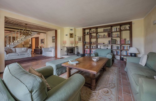 Castel Boglione Villa | Villa Noceto Luxury Vineyard Villa