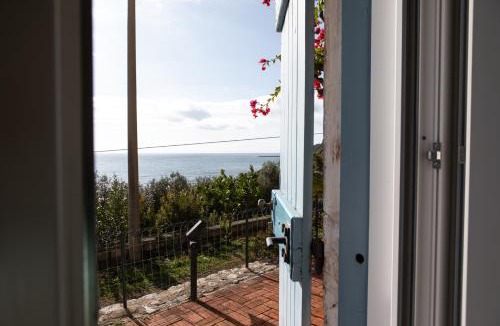 Terracina Apartment | Villa Paola Vista Mare - Fronte Mare - Free Parking - Wi-Fi