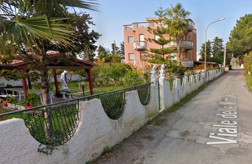 Sellia Marina Apartment | Villa Papalia, Beachfront & Windsurf, Escape on the Ionian Sea