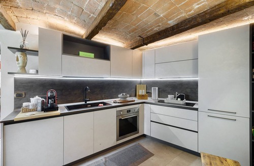 Isola d'Asti Apartment | Villa Paradiso Apartment with Private Pool, Garden and Wi-Fi