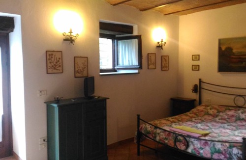 Sansepolcro House | Villa park pool exclusively vacation private parties groups up to 35 seats