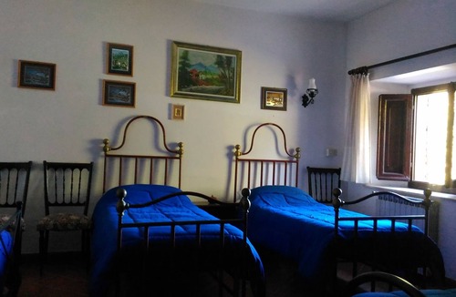 Sansepolcro House | Villa park pool exclusively vacation private parties groups up to 35 seats
