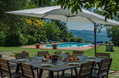 Monteluiano Villa | Villa Petroia 8 - Four Bedroom Villa, Sleeps 8