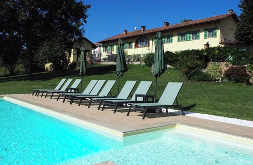 Tigliole Villa | Villa Piemonte -XXL Villa for Family Reunions & Retreats mit Pool & Whirlpool
