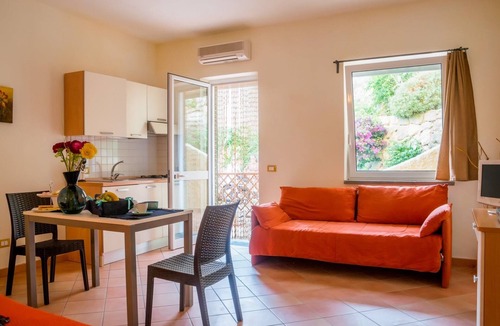 Succhivo Apartment | Villa Pietraverde