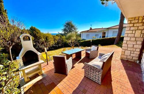 Villaggio Taunus House | Villa Renata, bellissima villa con terrazzo vista mare e spiaggia inclusa